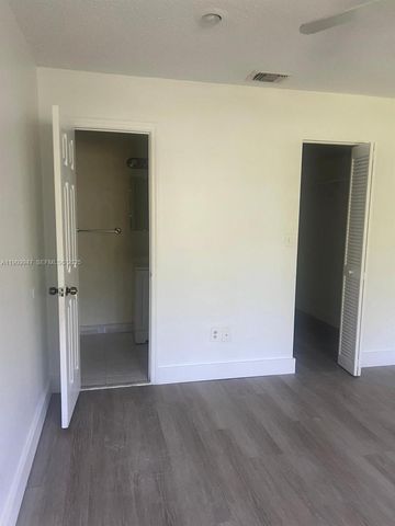 438 NE 210th Cir Terrace 202-4B, Miami, FL 33179