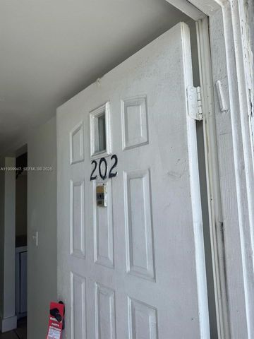 438 NE 210th Cir Terrace 202-4B, Miami, FL 33179