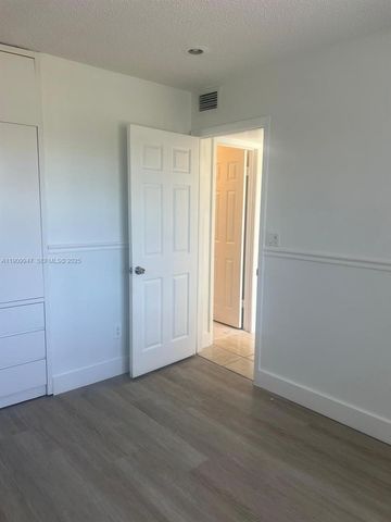 438 NE 210th Cir Terrace 202-4B, Miami, FL 33179