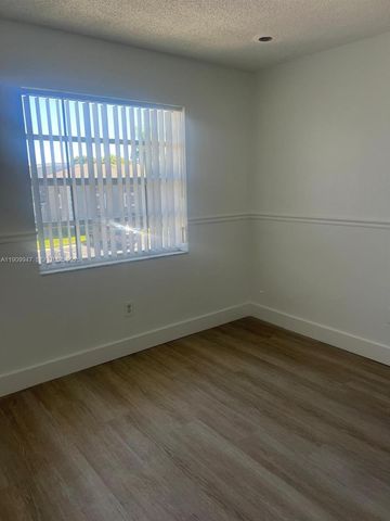438 NE 210th Cir Terrace 202-4B, Miami, FL 33179