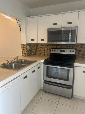 438 NE 210th Cir Terrace 202-4B, Miami, FL 33179
