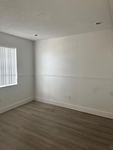 438 NE 210th Cir Terrace 202-4B, Miami, FL 33179