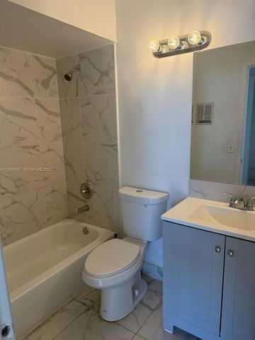 438 NE 210th Cir Terrace 202-4B, Miami, FL 33179
