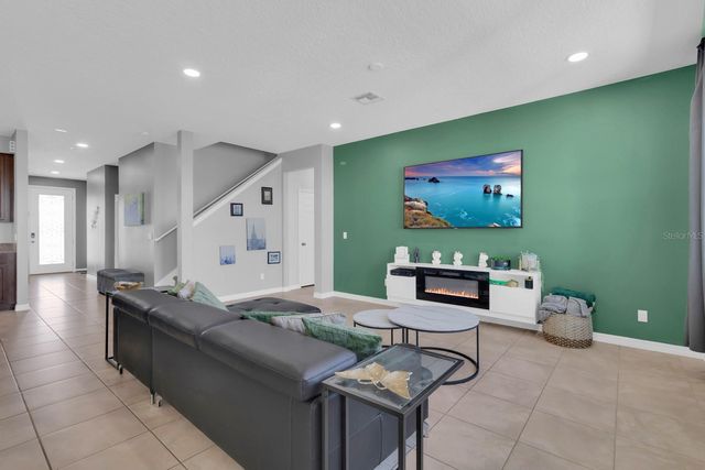 2172 BUR OAK BOULEVARD, St Cloud, FL 34771