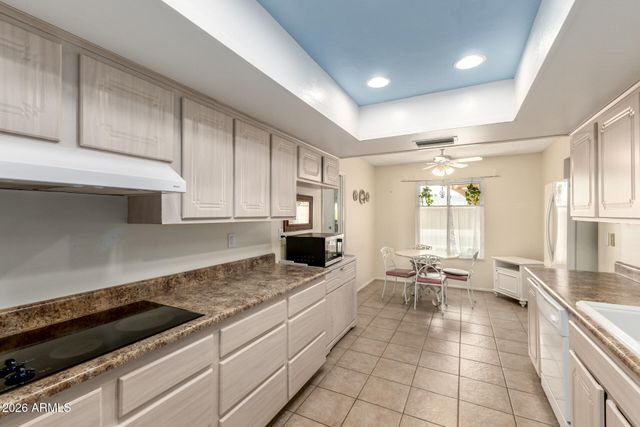 10126 W BROOKSIDE Drive, Sun City, AZ 85351