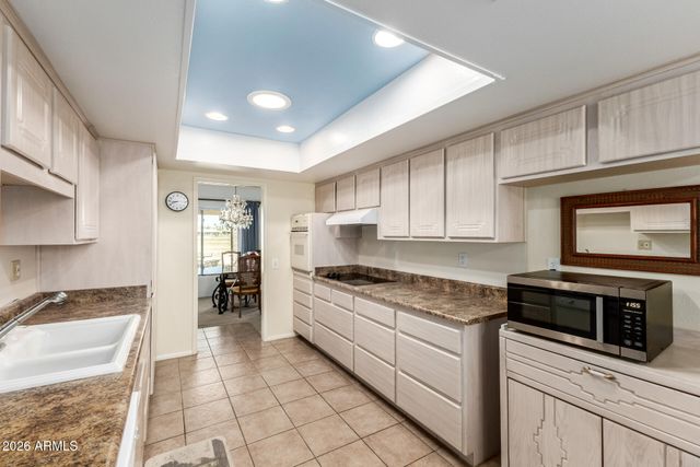 10126 W BROOKSIDE Drive, Sun City, AZ 85351