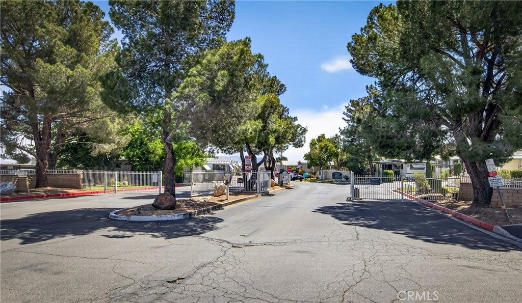 Image 25 of property listing at 13393 Mariposa Road 78, Victorville, CA 92392