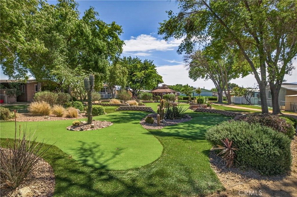Image 27 of property listing at 13393 Mariposa Road 78, Victorville, CA 92392