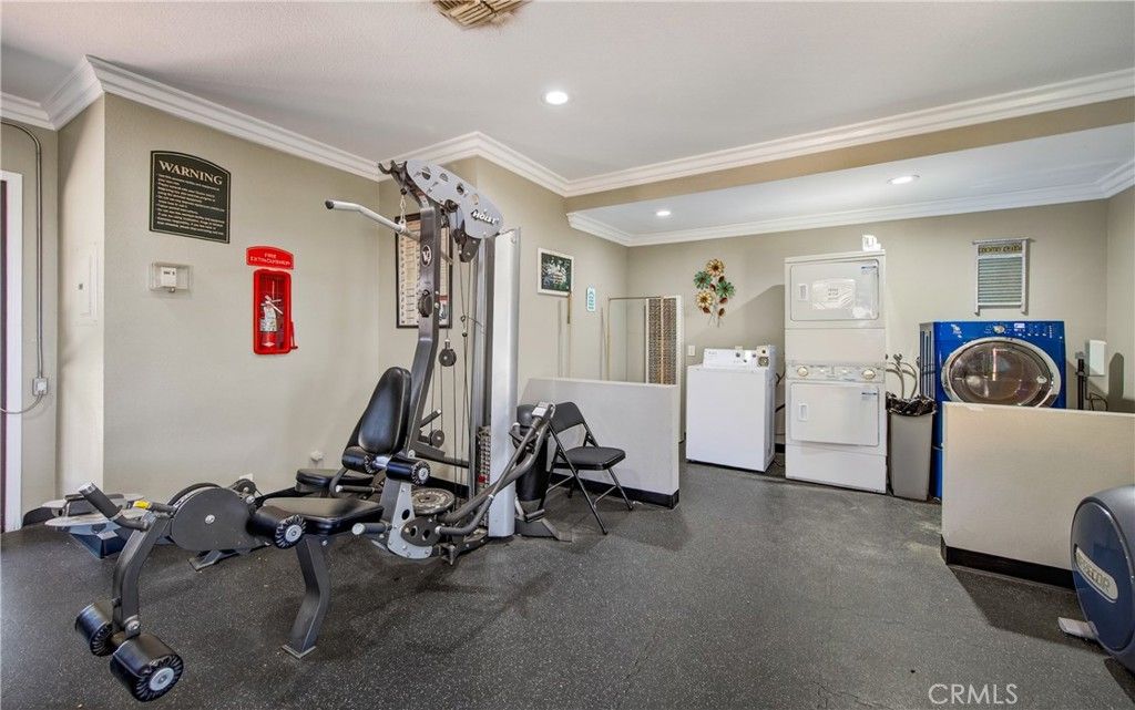 Image 33 of property listing at 13393 Mariposa Road 78, Victorville, CA 92392