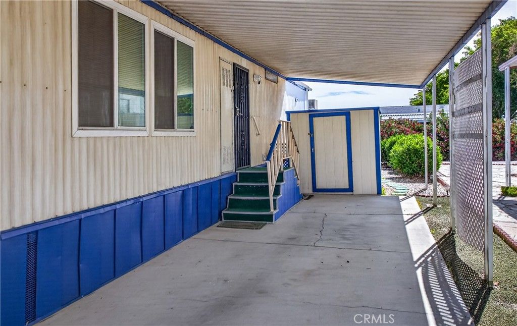 Image 3 of property listing at 13393 Mariposa Road 78, Victorville, CA 92392