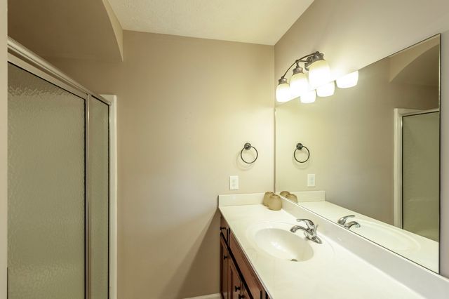 7535 Swift Rd, Greenbrier, TN 37073
