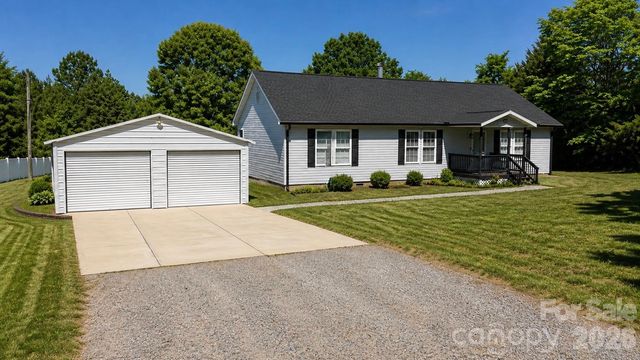 205 Moss Drive, Concord, NC 28027