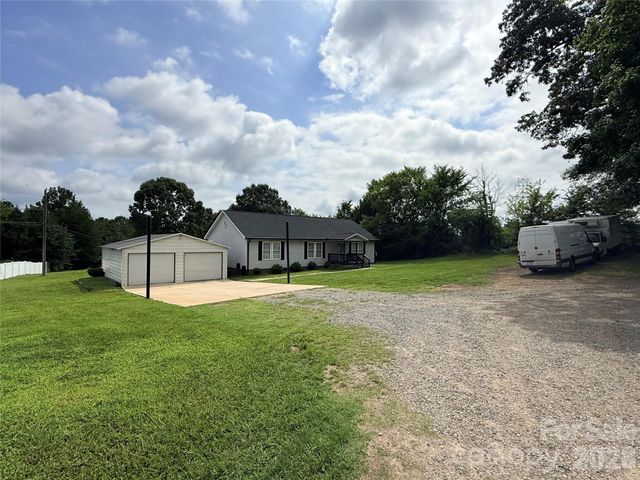 205 Moss Drive, Concord, NC 28027