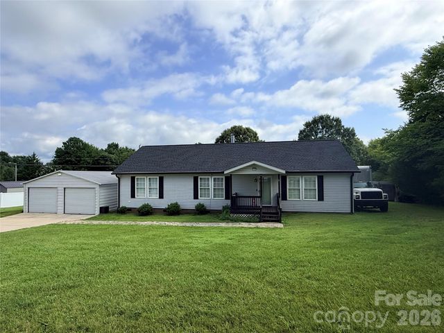 205 Moss Drive, Concord, NC 28027