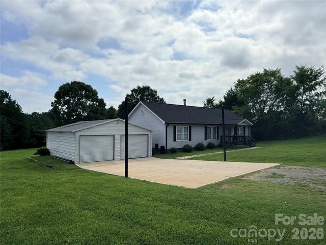 205 Moss Drive, Concord, NC 28027