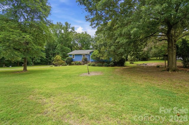 214 Griffin Lane, Marshville, NC 28103