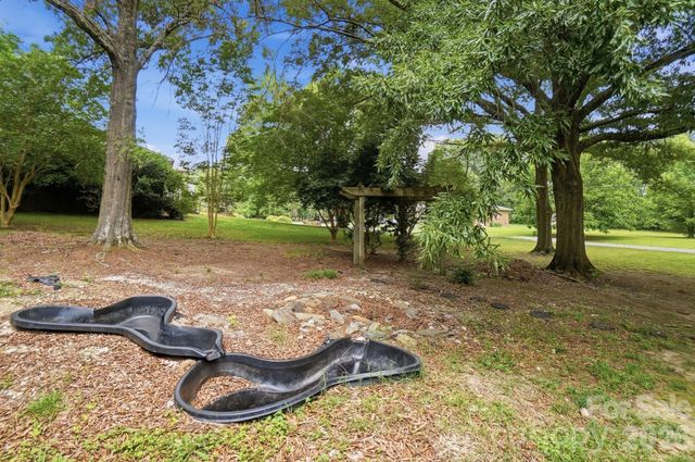 214 Griffin Lane, Marshville, NC 28103
