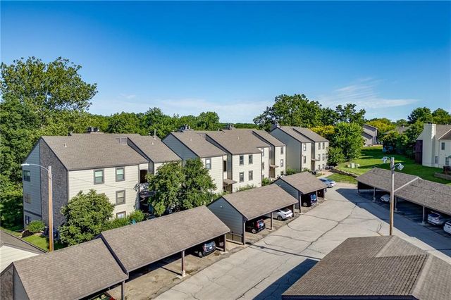 1316 Westbrooke Street, Lawrence, KS 66049