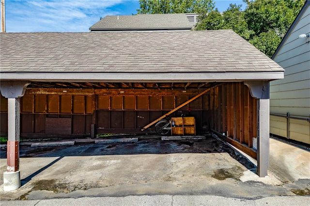 1316 Westbrooke Street, Lawrence, KS 66049