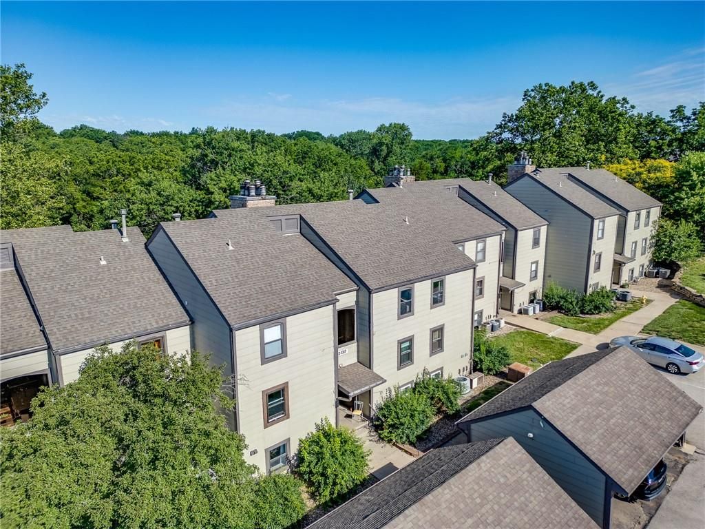 1316 Westbrooke Street, Lawrence, KS 66049
