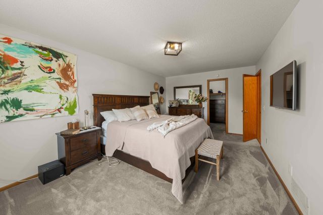 14808 Lower Endicott Way, Apple Valley, MN 55124
