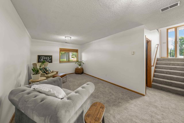 14808 Lower Endicott Way, Apple Valley, MN 55124