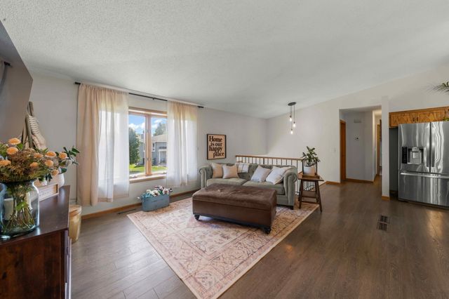 14808 Lower Endicott Way, Apple Valley, MN 55124
