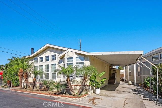 80 Huntington 402, Huntington Beach, CA 92648