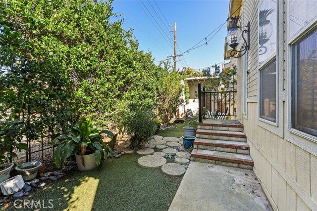 80 Huntington 402, Huntington Beach, CA 92648