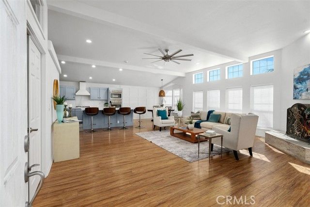 80 Huntington 402, Huntington Beach, CA 92648