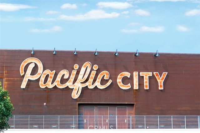 80 Huntington 402, Huntington Beach, CA 92648