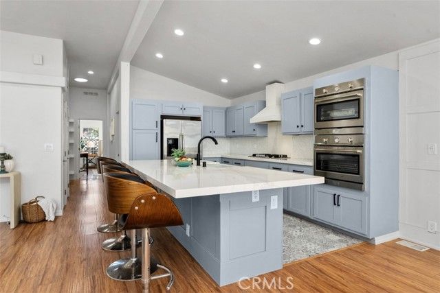 80 Huntington 402, Huntington Beach, CA 92648