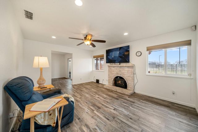 7358 Candlelight Way, Citrus Heights, CA 95621