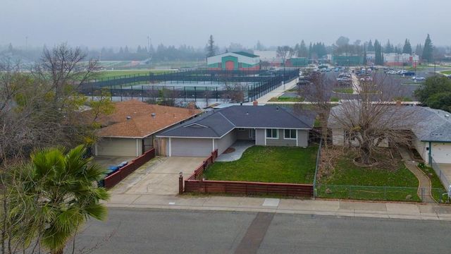 7358 Candlelight Way, Citrus Heights, CA 95621