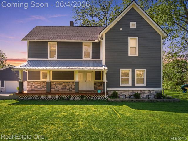 879 N Hacker Road, Oceola Township, MI 48843