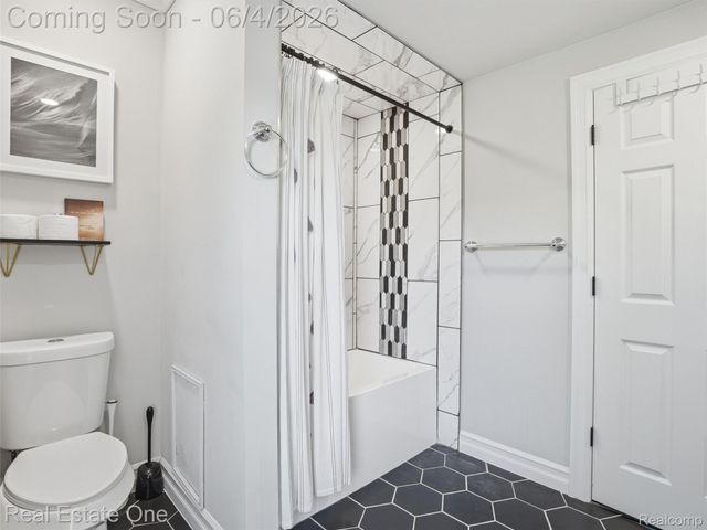 879 N Hacker Road, Oceola Township, MI 48843