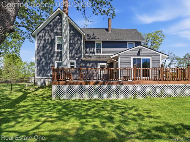 879 N Hacker Road, Oceola Township, MI 48843