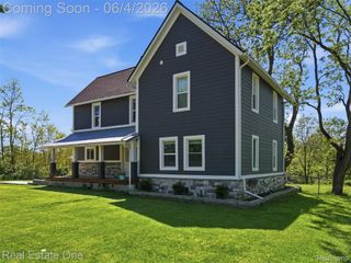 879 N Hacker Road, Oceola Township, MI 48843