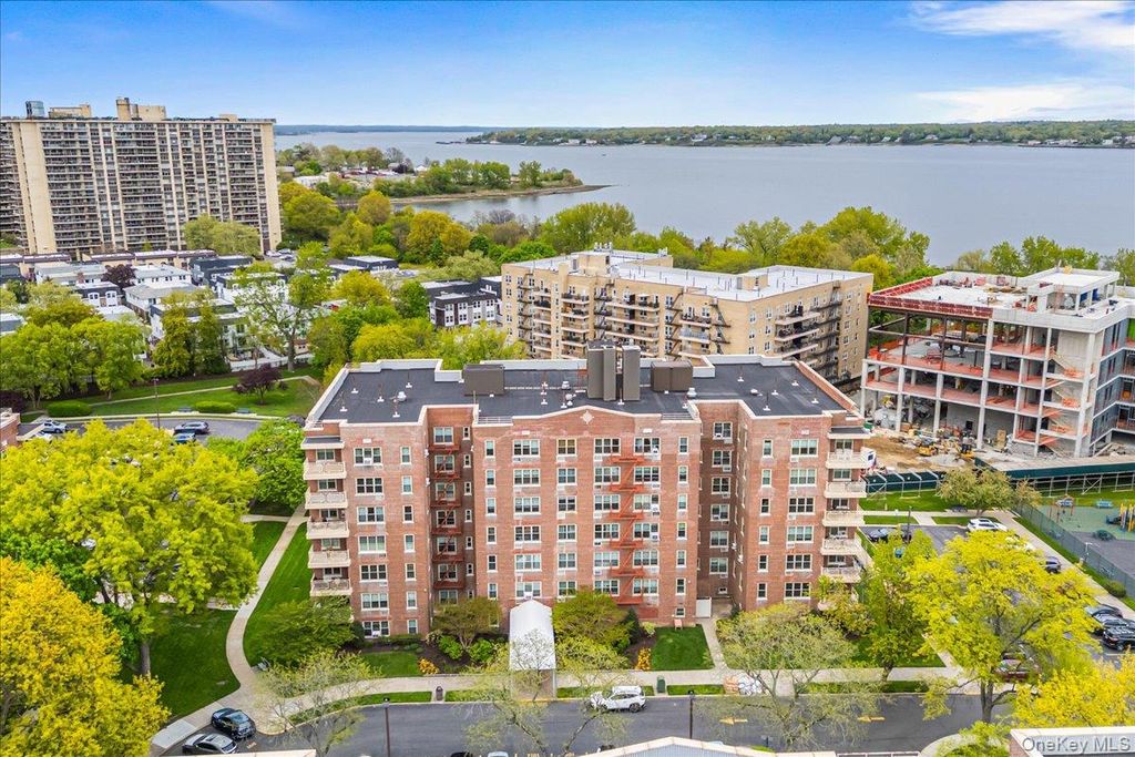 23-45 Bell Boulevard 1H, Bayside, NY 11360