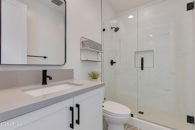 5513 E VERDE Lane, Phoenix, AZ 85018