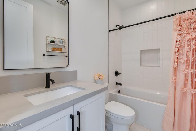 5513 E VERDE Lane, Phoenix, AZ 85018