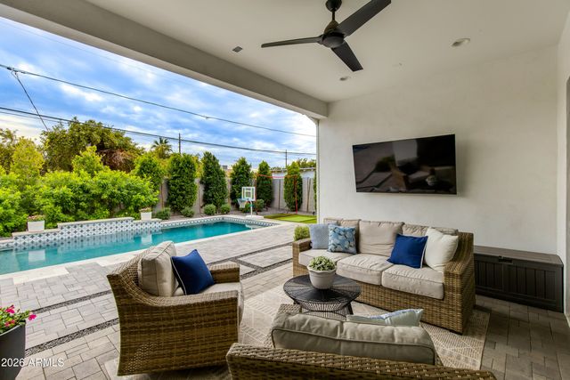 5513 E VERDE Lane, Phoenix, AZ 85018