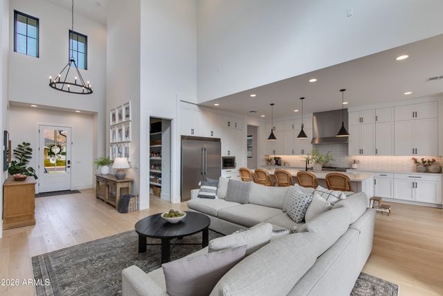 5513 E VERDE Lane, Phoenix, AZ 85018