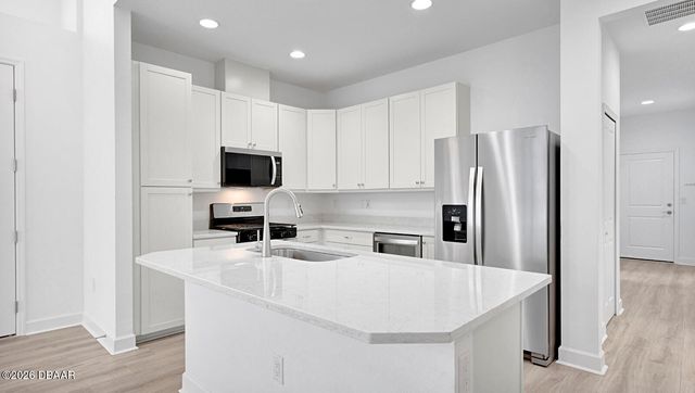 202 Summertime Place, Daytona Beach, FL 32124