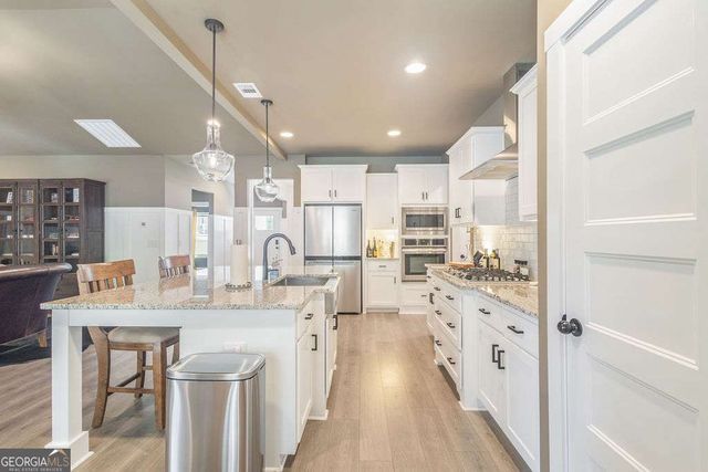 39 E Hill Street, Newnan, GA 30263