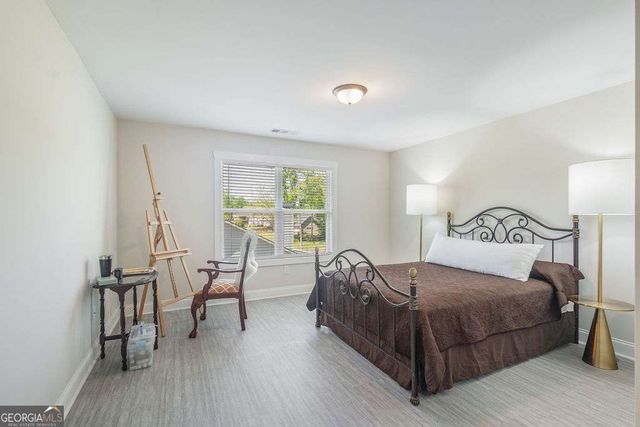 39 E Hill Street, Newnan, GA 30263