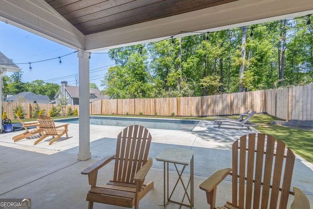 39 E Hill Street, Newnan, GA 30263