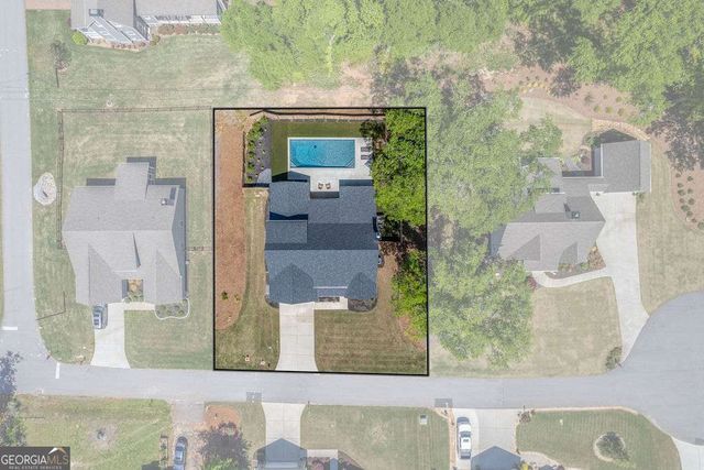 39 E Hill Street, Newnan, GA 30263