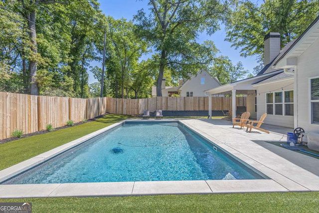 39 E Hill Street, Newnan, GA 30263