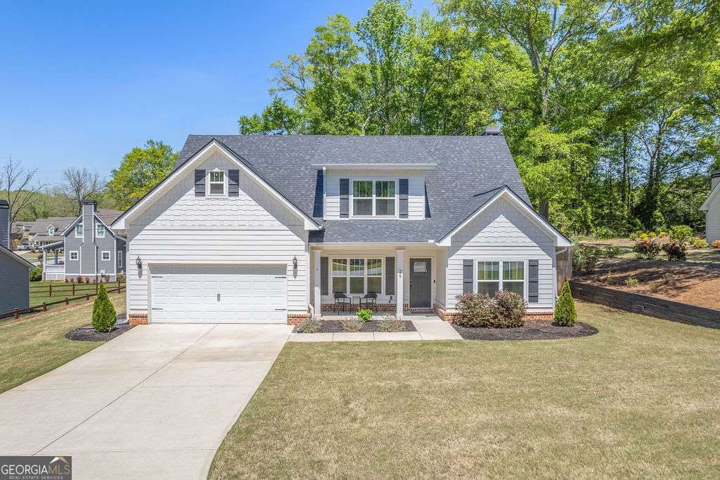 39 E Hill Street, Newnan, GA 30263